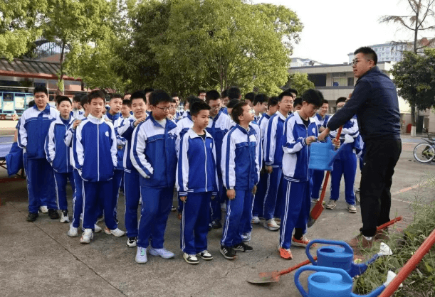 成都佳兴外国语学校