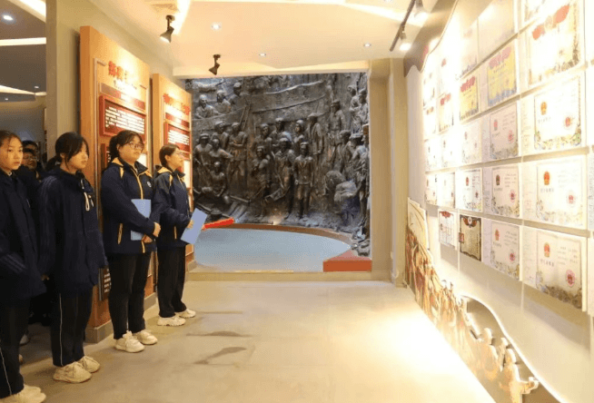 都江堰市领川万汇实验学校 都江堰市领川万汇实验学校