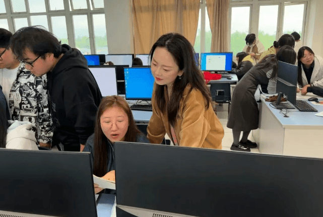 都江堰市职业中学 都江堰市职业中学