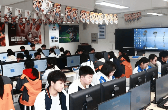成都市机械高级技工学校