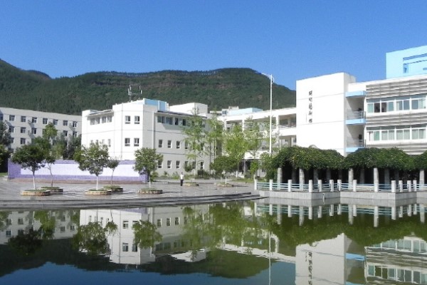 龙泉驿区西川汇锦都学校