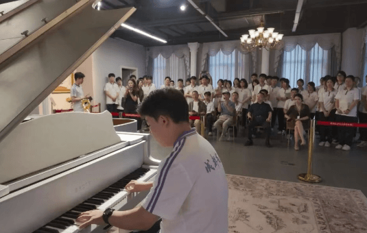 双流艺体中学