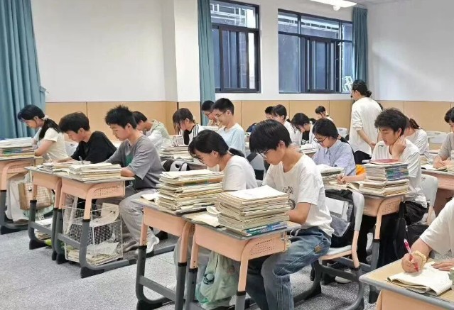武侯区育英学校学子