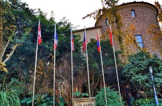 天府新区麓山光亚学校