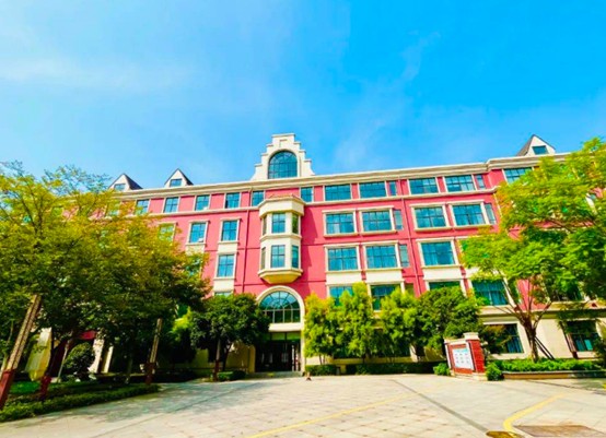 新津区成外学校教学楼
