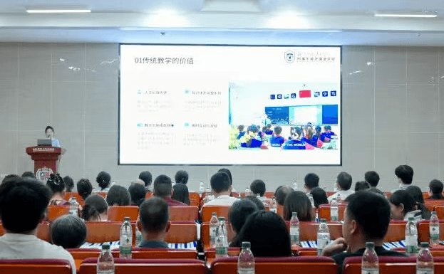 成都市郫都区川科外国语学校 成都市郫都区川科外国语学校