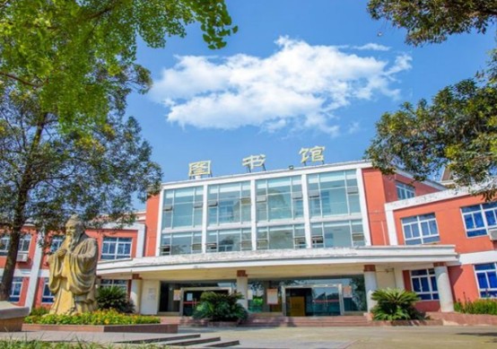 四川托普计算机职业学校图书馆 四川托普计算机职业学校图书馆