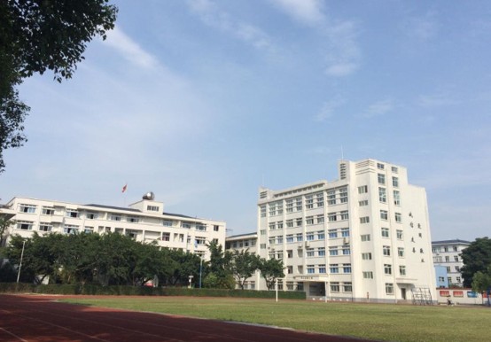 四川理工技师学院教学楼