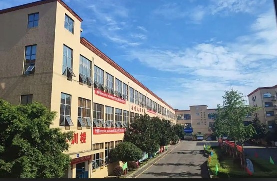 四川科华技工学校教学楼