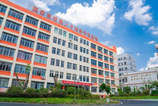 四川航天技师学院教学楼