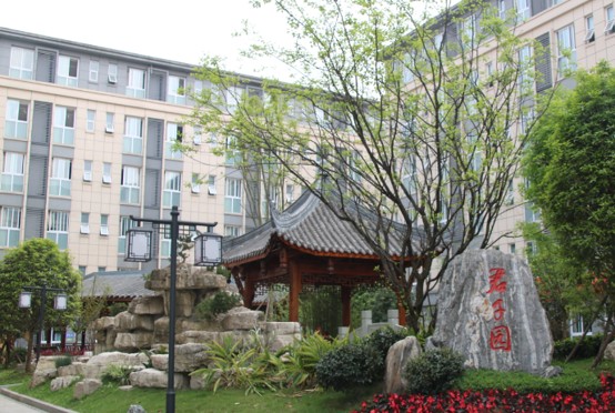眉山东辰学校校园一角 眉山东辰学校校园一角
