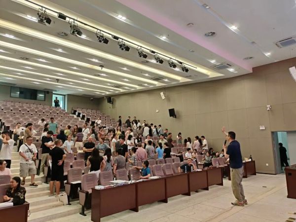 彭州中学管理动态 彭州中学管理动态