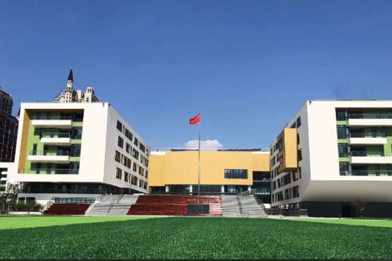 金苹果锦城第一中学教学楼