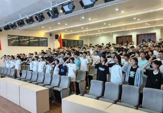 武侯区五七学校开展新生学前教育活动