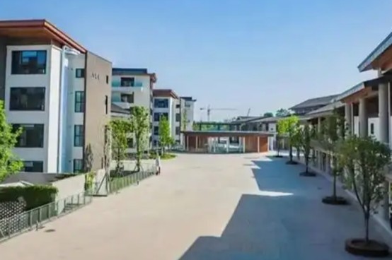 都江堰市领川万汇实验学校环境 都江堰市领川万汇实验学校环境