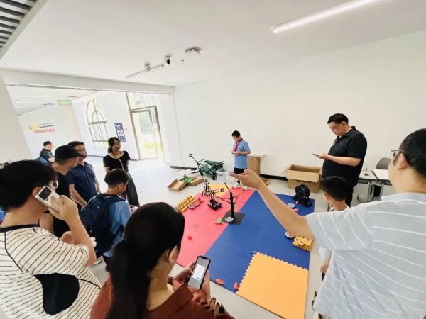 新津成外学校