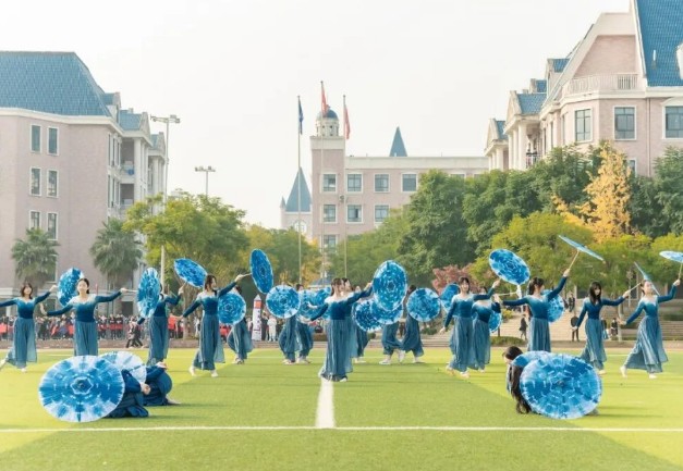 成都新川外国语学校学生风采 成都新川外国语学校学生风采