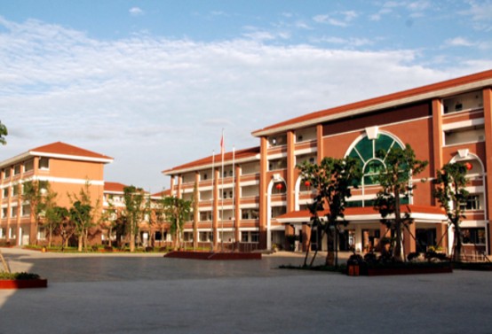 崇州市崇庆中学教学楼 崇州市崇庆中学教学楼
