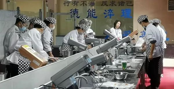 成都华商理工职业学校考证