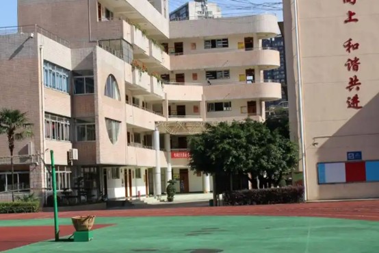 成都财贸职高教学楼