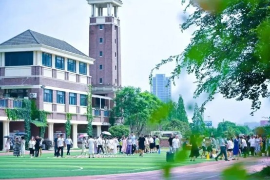 润德英才学校校园一角 润德英才学校校园一角